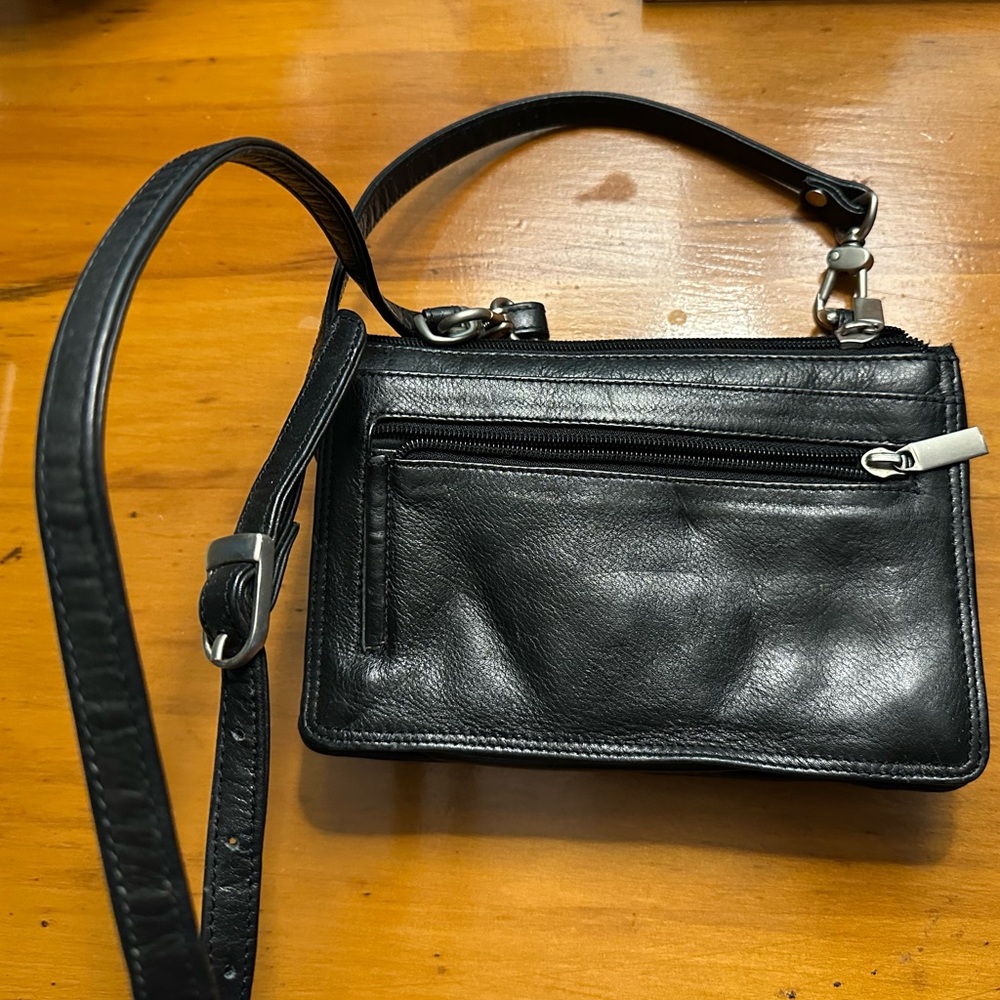 Black Pebble Wilsons Leather Organizer Crossbody Purse Adjustable Shoulder Strap - Picture 3 of 12